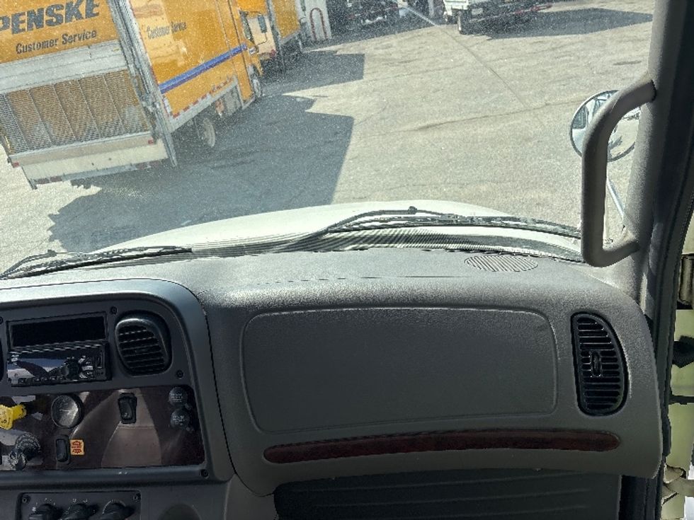 Medium Duty Box Truck-Light and Medium Duty Trucks-Freightliner-2020-M2-Greer-SC-207,950\n\t\tmiles-$ 44,000 - Image 21