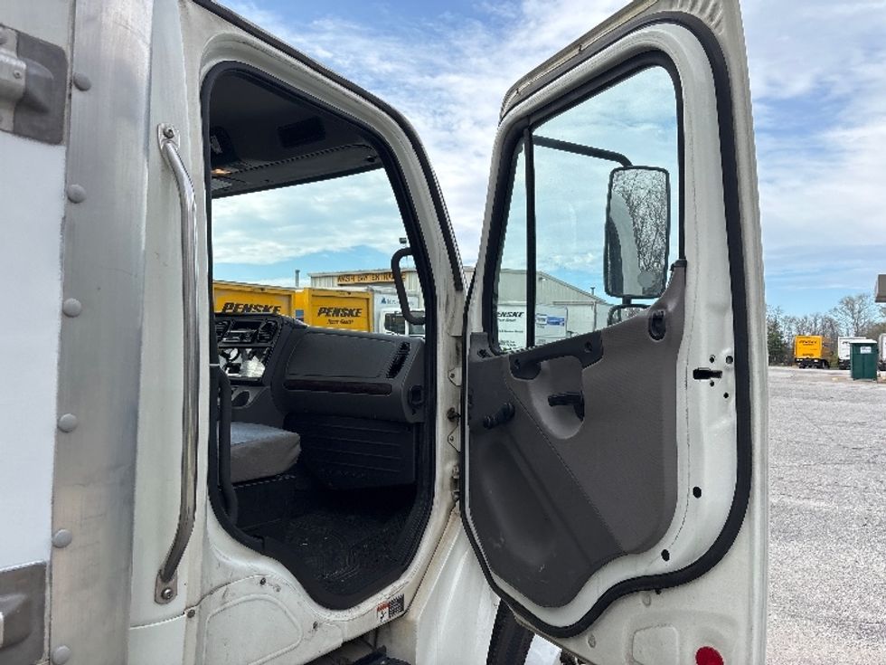 Medium Duty Box Truck-Light and Medium Duty Trucks-Freightliner-2020-M2-Greer-SC-212,778\n\t\tmiles-$ 44,500 - Image 20