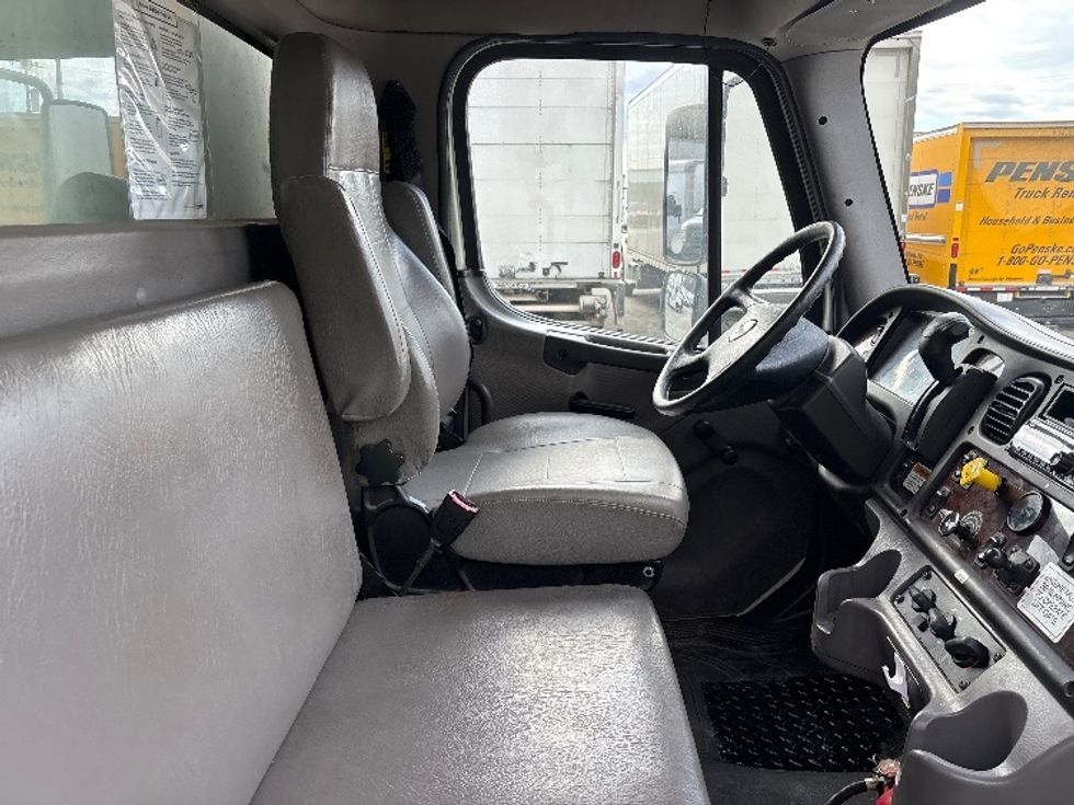 Medium Duty Box Truck-Light and Medium Duty Trucks-Freightliner-2020-M2-Greer-SC-212,778\n\t\tmiles-$ 44,500 - Image 22