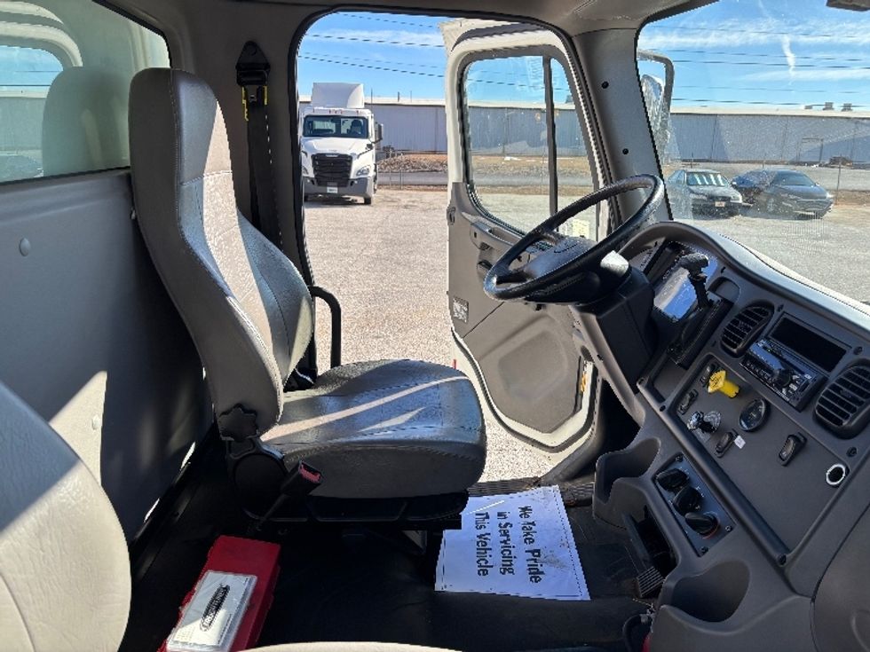 Medium Duty Box Truck-Light and Medium Duty Trucks-Freightliner-2020-M2-Greer-SC-85,339\n\t\tmiles-$ 57,750 - Image 21