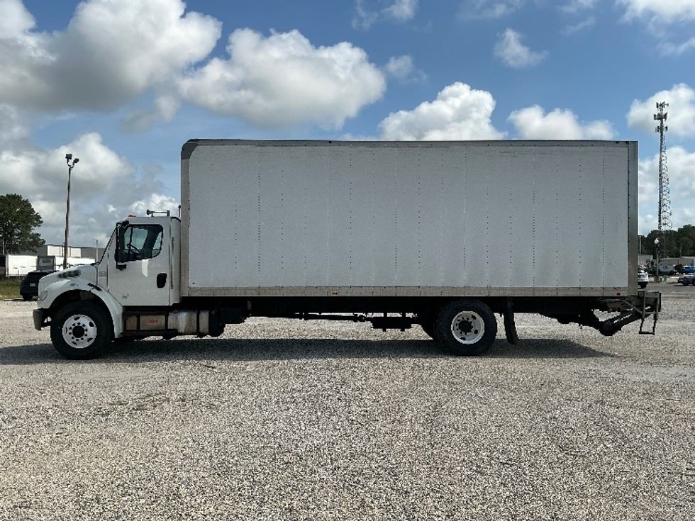Medium Duty Box Truck-Light and Medium Duty Trucks-Freightliner-2020-M2-Gulfport-MS-391,575\n\t\tmiles-$ 23,000 - Image 4