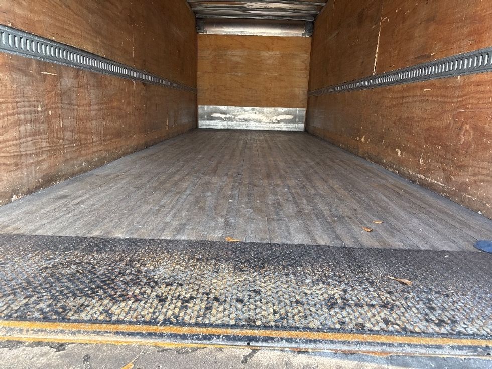 Medium Duty Box Truck-Light and Medium Duty Trucks-Freightliner-2020-M2-Hammond-LA-109,469\n\t\tmiles-$ 62,250 - Image 10