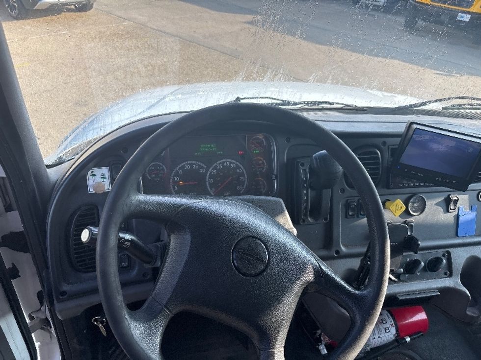 Medium Duty Box Truck-Light and Medium Duty Trucks-Freightliner-2020-M2-Hammond-LA-109,469\n\t\tmiles-$ 62,250 - Image 18