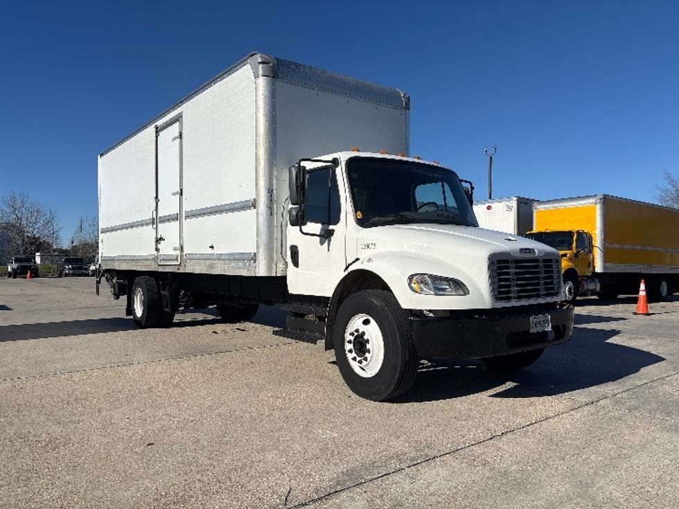 Medium Duty Box Truck-Light and Medium Duty Trucks-Freightliner-2020-M2-Hammond-LA-217,485\n\t\tmiles-$ 44,500 - Image 1