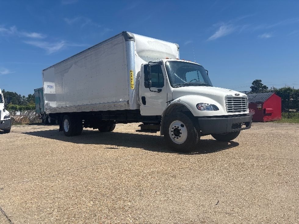 Medium Duty Box Truck-Light and Medium Duty Trucks-Freightliner-2020-M2-Hammond-LA-223,781\n\t\tmiles-$ 50,750 - Image 1