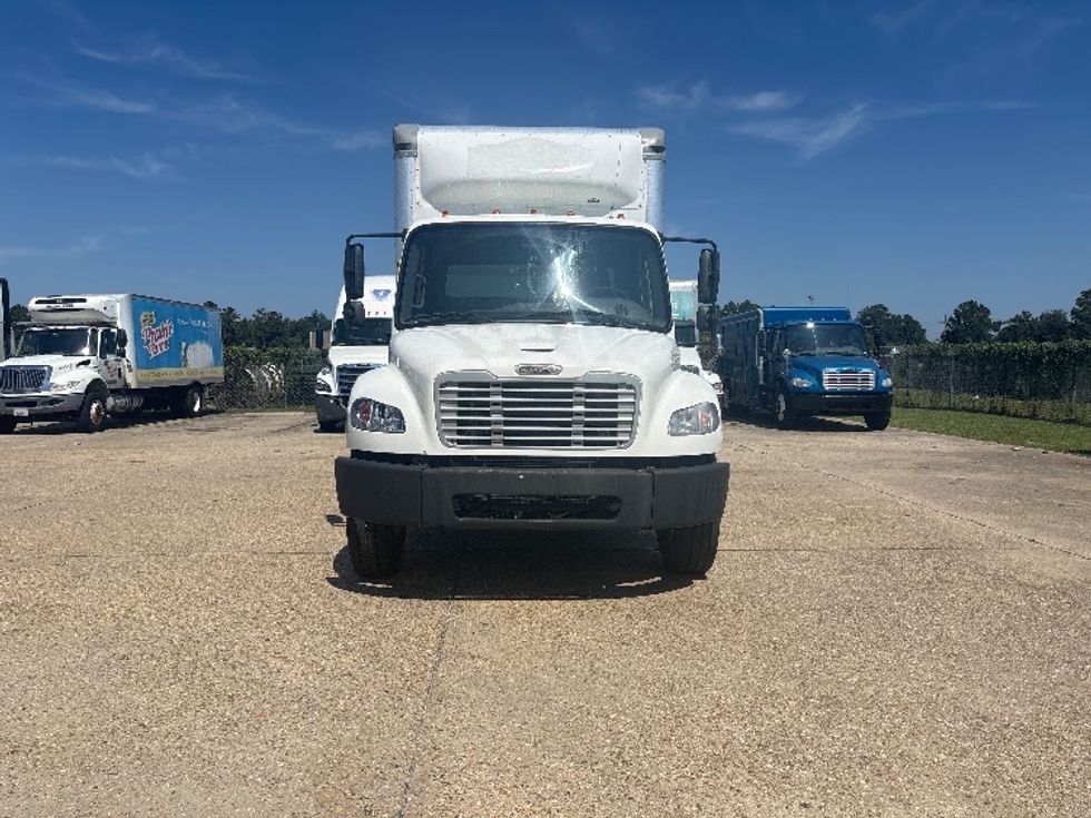 Medium Duty Box Truck-Light and Medium Duty Trucks-Freightliner-2020-M2-Hammond-LA-223,781\n\t\tmiles-$ 50,750 - Image 2