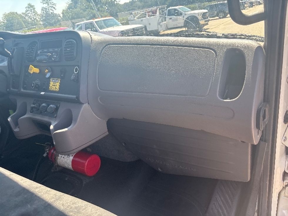 Medium Duty Box Truck-Light and Medium Duty Trucks-Freightliner-2020-M2-Hammond-LA-223,781\n\t\tmiles-$ 50,750 - Image 21