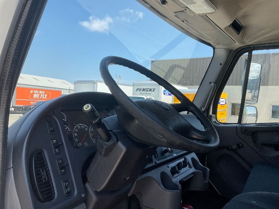Medium Duty Box Truck-Light and Medium Duty Trucks-Freightliner-2020-M2-Hammond-LA-223,898\n\t\tmiles-$ 48,750 - Image 16