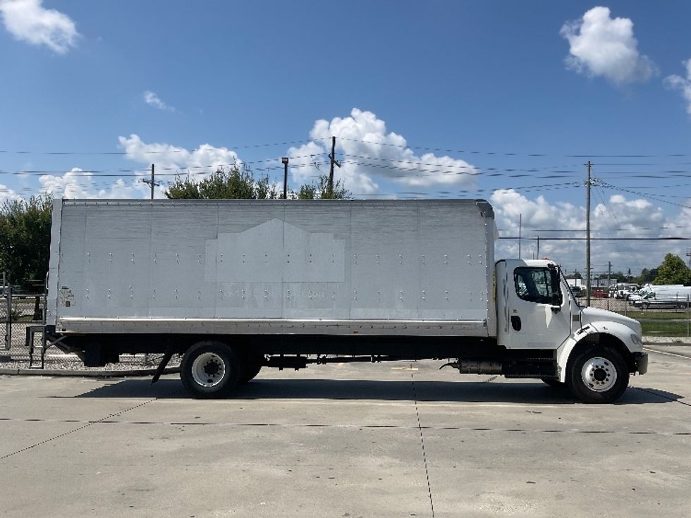 Medium Duty Box Truck-Light and Medium Duty Trucks-Freightliner-2020-M2-Hammond-LA-223,898\n\t\tmiles-$ 48,750 - Image 4