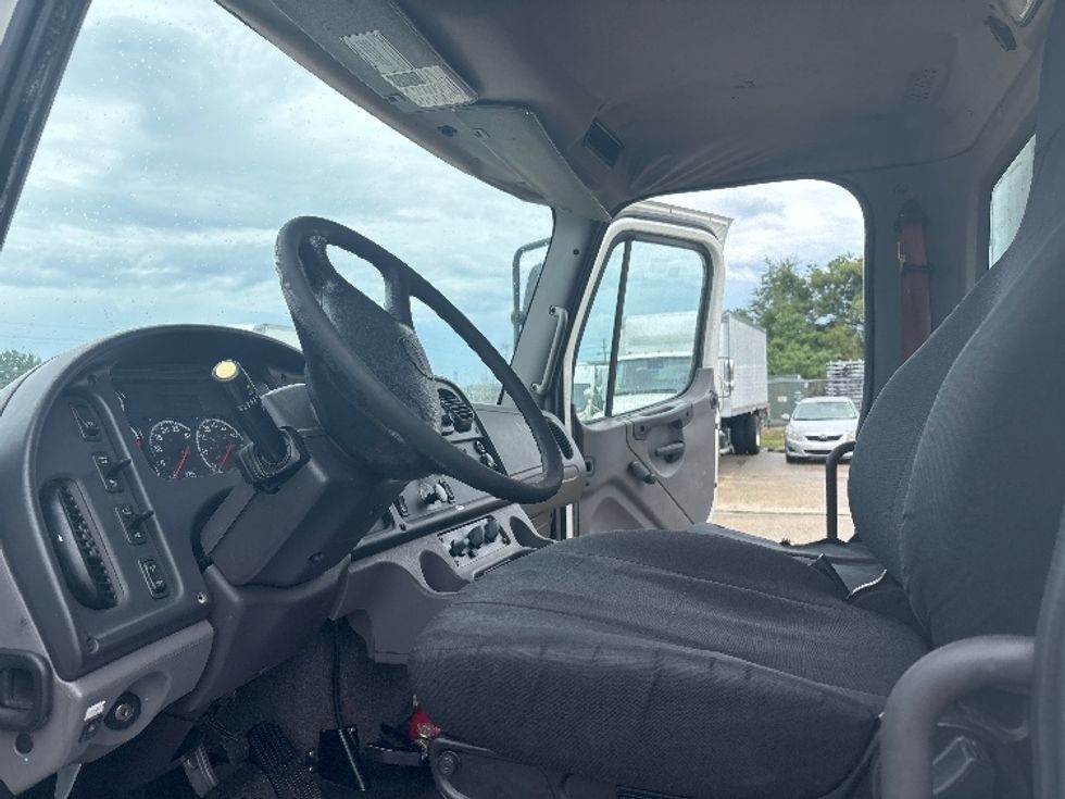 Medium Duty Box Truck-Light and Medium Duty Trucks-Freightliner-2020-M2-Hammond-LA-229,859\n\t\tmiles-$ 47,750 - Image 18