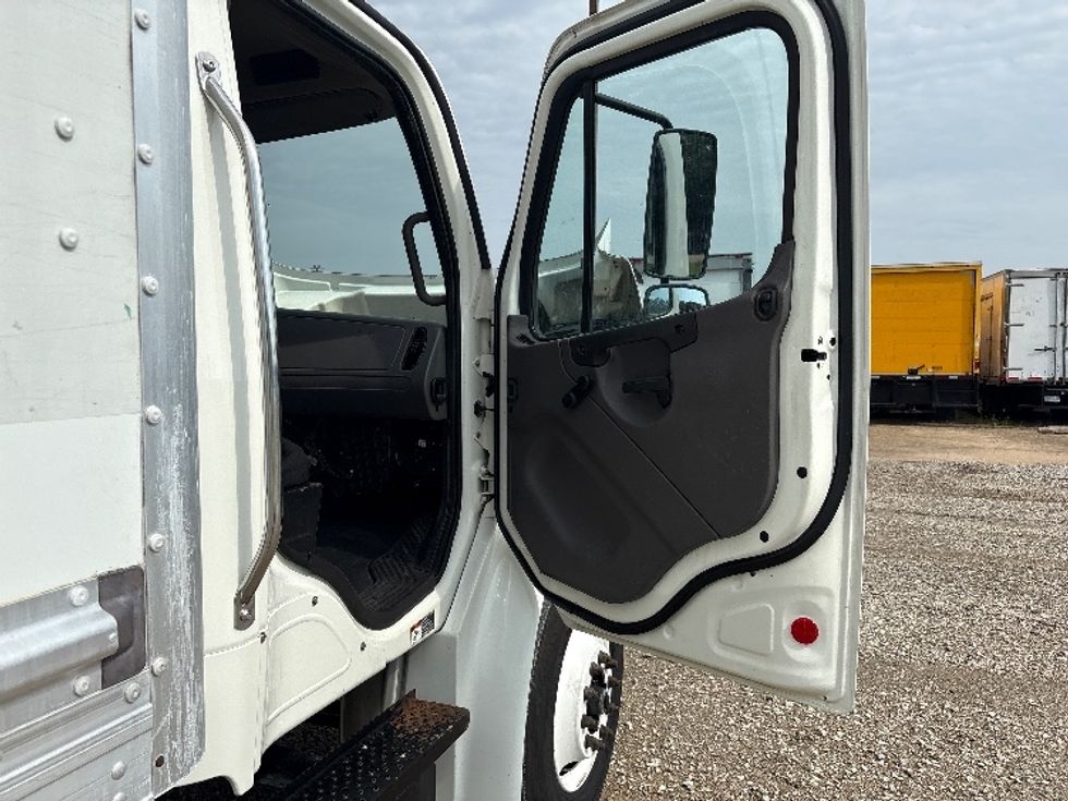 Medium Duty Box Truck-Light and Medium Duty Trucks-Freightliner-2020-M2-Hammond-LA-229,859\n\t\tmiles-$ 47,750 - Image 19