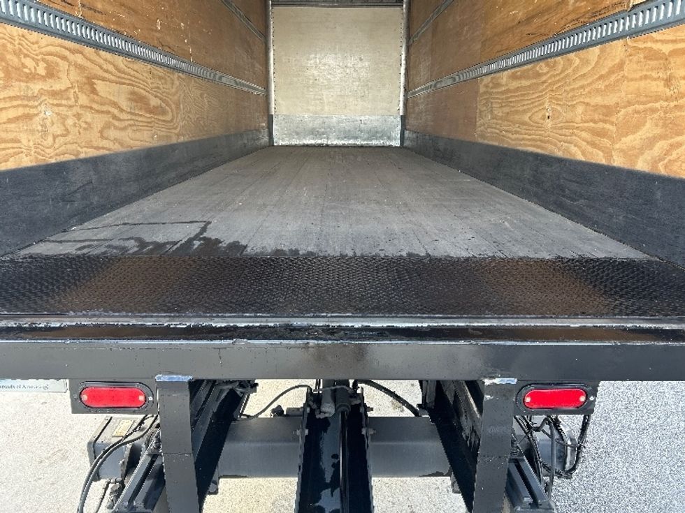 Medium Duty Box Truck-Light and Medium Duty Trucks-Freightliner-2020-M2-Hammond-LA-277,002\n\t\tmiles-$ 40,000 - Image 10