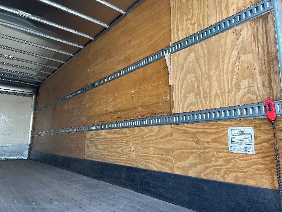 Medium Duty Box Truck-Light and Medium Duty Trucks-Freightliner-2020-M2-Hammond-LA-277,002\n\t\tmiles-$ 40,000 - Image 12