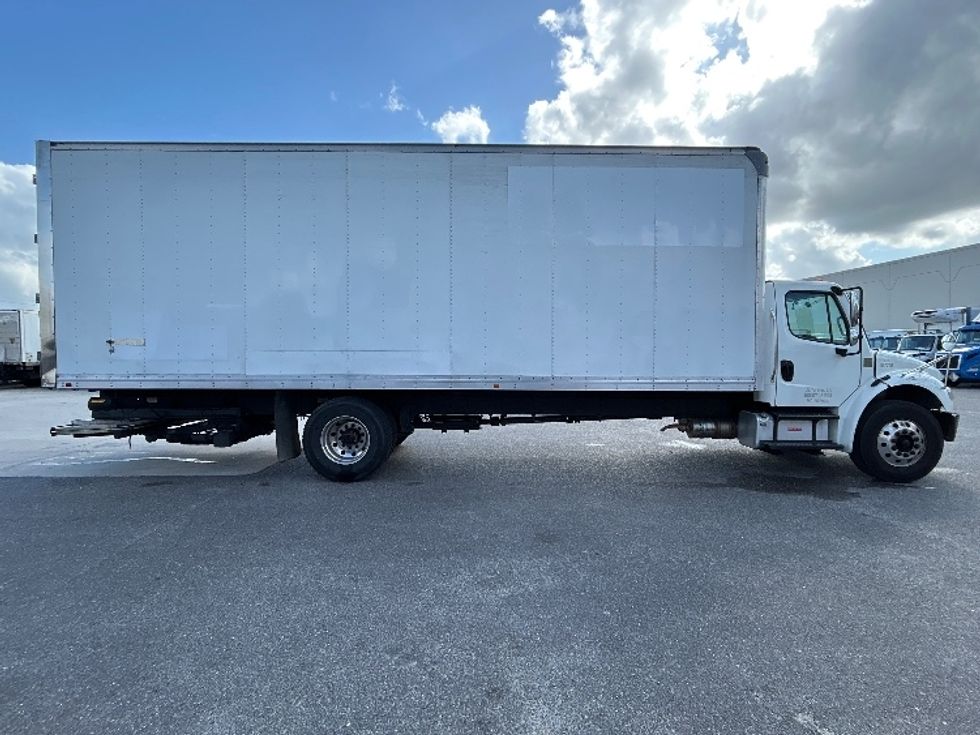 Medium Duty Box Truck-Light and Medium Duty Trucks-Freightliner-2020-M2-Hammond-LA-277,002\n\t\tmiles-$ 40,000 - Image 15