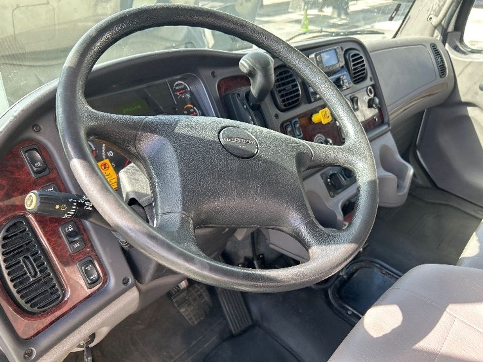 Medium Duty Box Truck-Light and Medium Duty Trucks-Freightliner-2020-M2-Hammond-LA-277,002\n\t\tmiles-$ 40,000 - Image 17