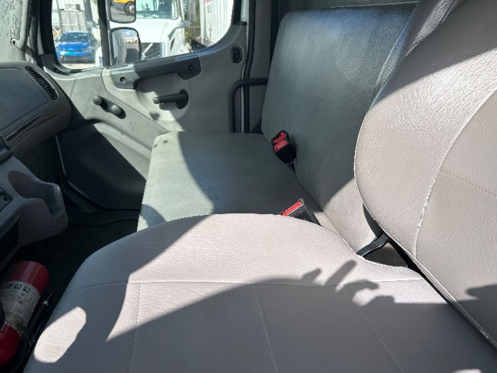 Medium Duty Box Truck-Light and Medium Duty Trucks-Freightliner-2020-M2-Hammond-LA-277,002\n\t\tmiles-$ 40,000 - Image 19