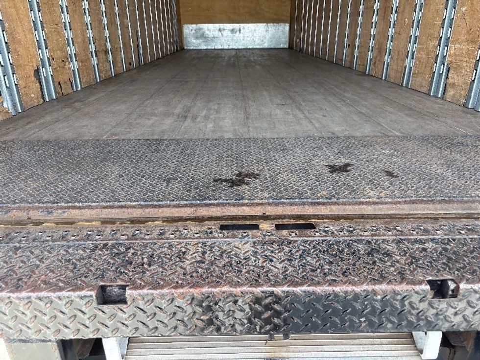 Medium Duty Box Truck-Light and Medium Duty Trucks-Freightliner-2020-M2-Hammond-LA-283,660\n\t\tmiles-$ 32,750 - Image 10