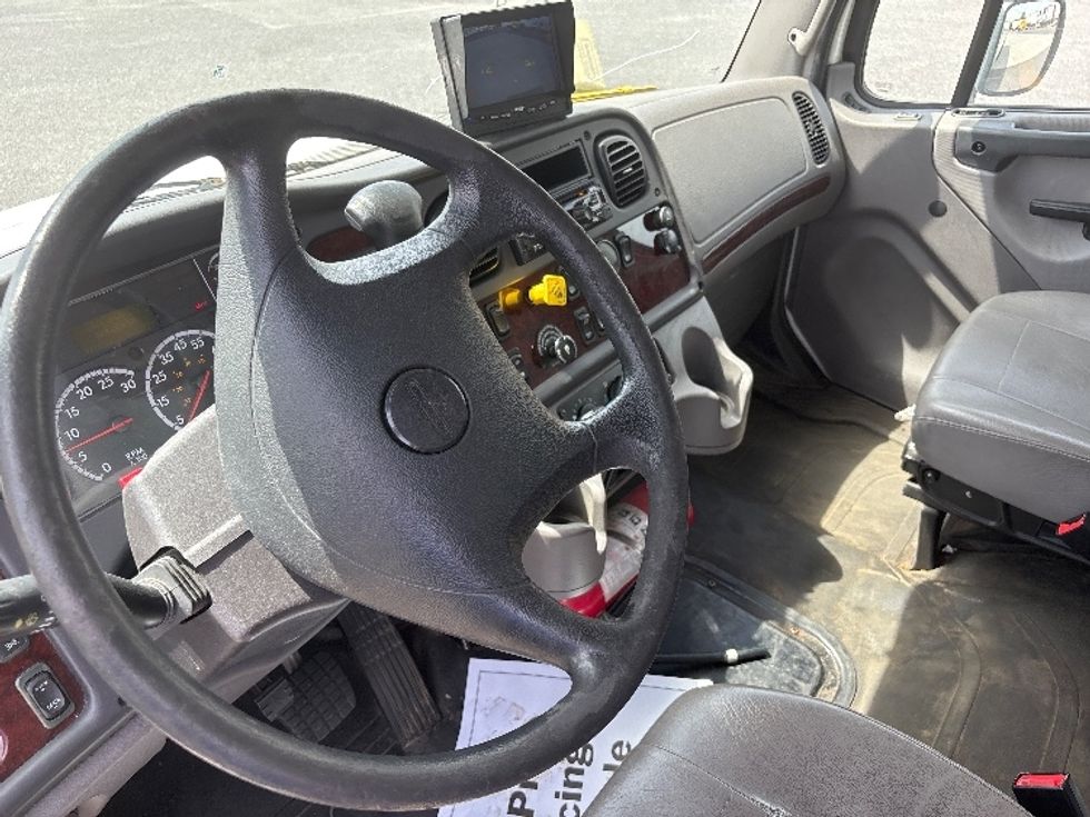 Medium Duty Box Truck-Light and Medium Duty Trucks-Freightliner-2020-M2-Hammond-LA-283,660\n\t\tmiles-$ 32,750 - Image 17