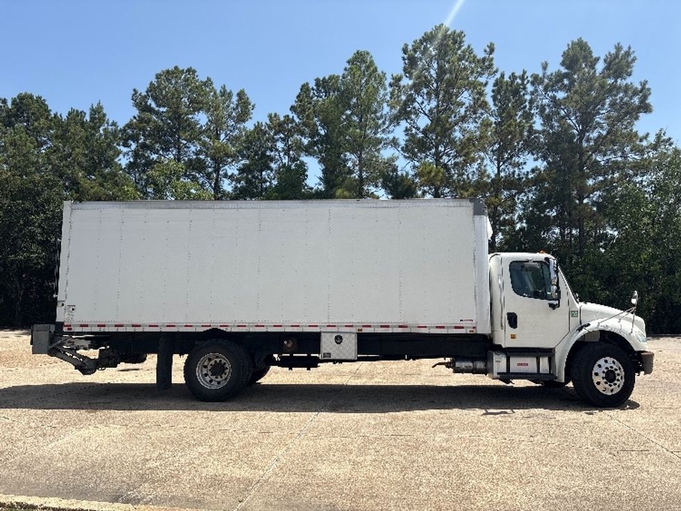 Medium Duty Box Truck-Light and Medium Duty Trucks-Freightliner-2020-M2-Hammond-LA-307,203\n\t\tmiles-$ 23,500 - Image 15