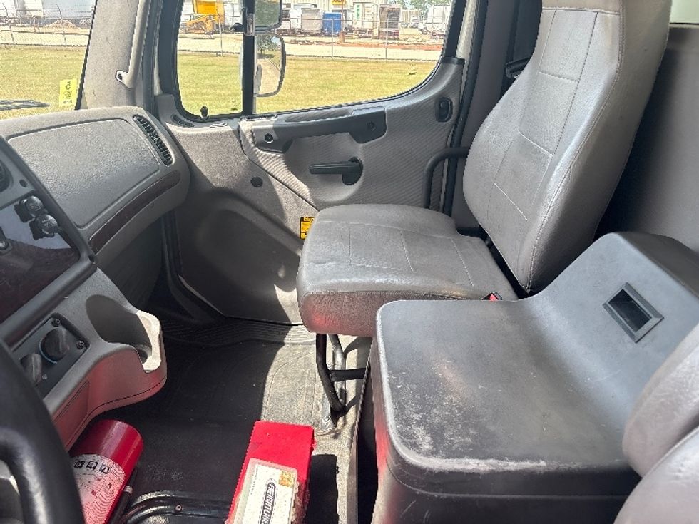 Medium Duty Box Truck-Light and Medium Duty Trucks-Freightliner-2020-M2-Hammond-LA-307,203\n\t\tmiles-$ 23,500 - Image 19