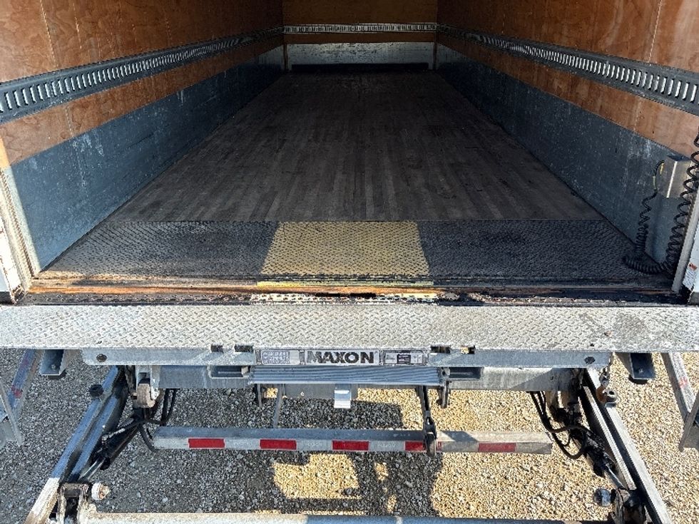 Medium Duty Box Truck-Light and Medium Duty Trucks-Freightliner-2020-M2-Hammond-LA-317,001\n\t\tmiles-$ 22,750 - Image 10