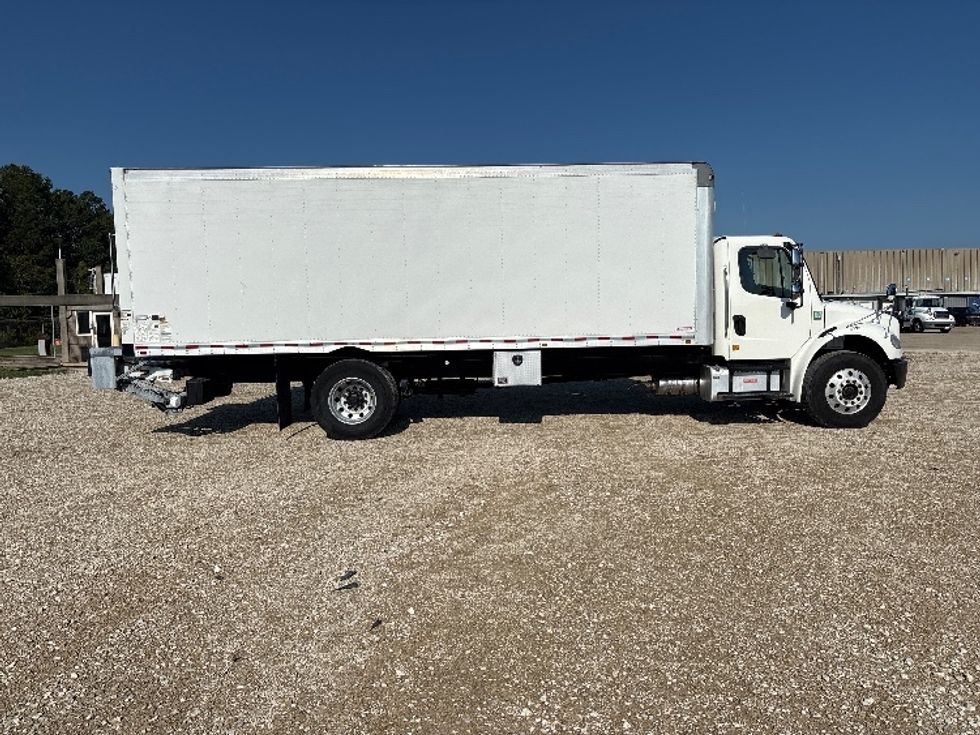 Medium Duty Box Truck-Light and Medium Duty Trucks-Freightliner-2020-M2-Hammond-LA-317,001\n\t\tmiles-$ 22,750 - Image 15