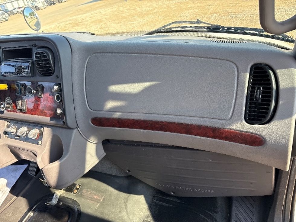 Medium Duty Box Truck-Light and Medium Duty Trucks-Freightliner-2020-M2-Hammond-LA-317,001\n\t\tmiles-$ 22,750 - Image 20