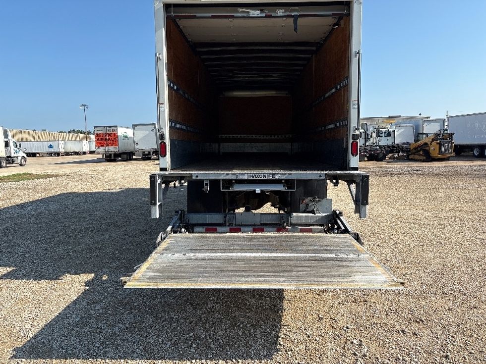 Medium Duty Box Truck-Light and Medium Duty Trucks-Freightliner-2020-M2-Hammond-LA-317,001\n\t\tmiles-$ 22,750 - Image 9