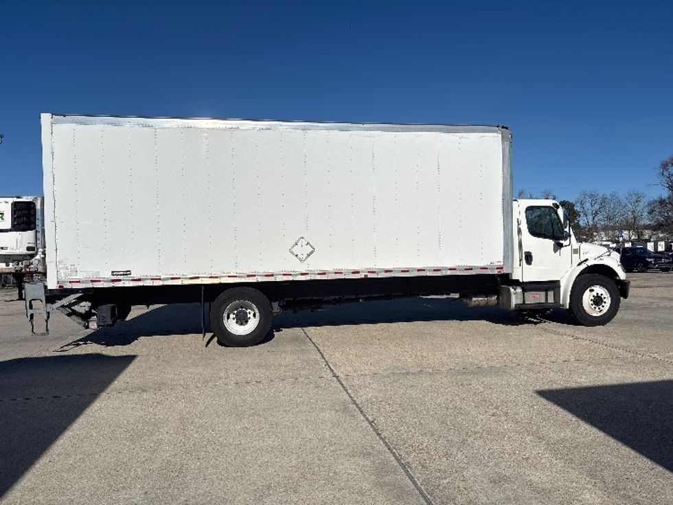 Medium Duty Box Truck-Light and Medium Duty Trucks-Freightliner-2020-M2-Hammond-LA-66,329\n\t\tmiles-$ 69,250 - Image 15
