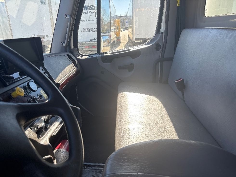 Medium Duty Box Truck-Light and Medium Duty Trucks-Freightliner-2020-M2-Hammond-LA-66,329\n\t\tmiles-$ 69,250 - Image 19