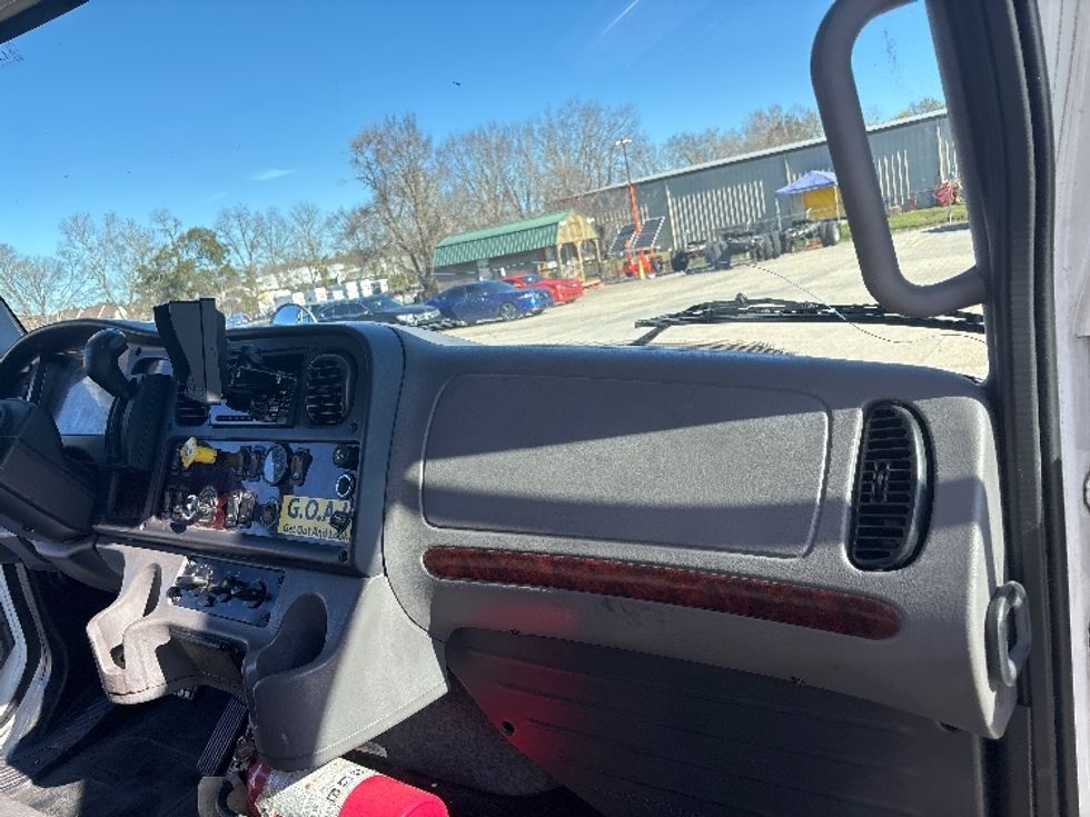 Medium Duty Box Truck-Light and Medium Duty Trucks-Freightliner-2020-M2-Hammond-LA-66,329\n\t\tmiles-$ 69,250 - Image 21