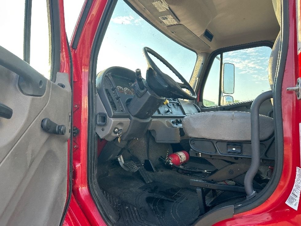 Medium Duty Box Truck-Light and Medium Duty Trucks-Freightliner-2020-M2-Hammond-LA-83,026\n\t\tmiles-$ 66,500 - Image 16