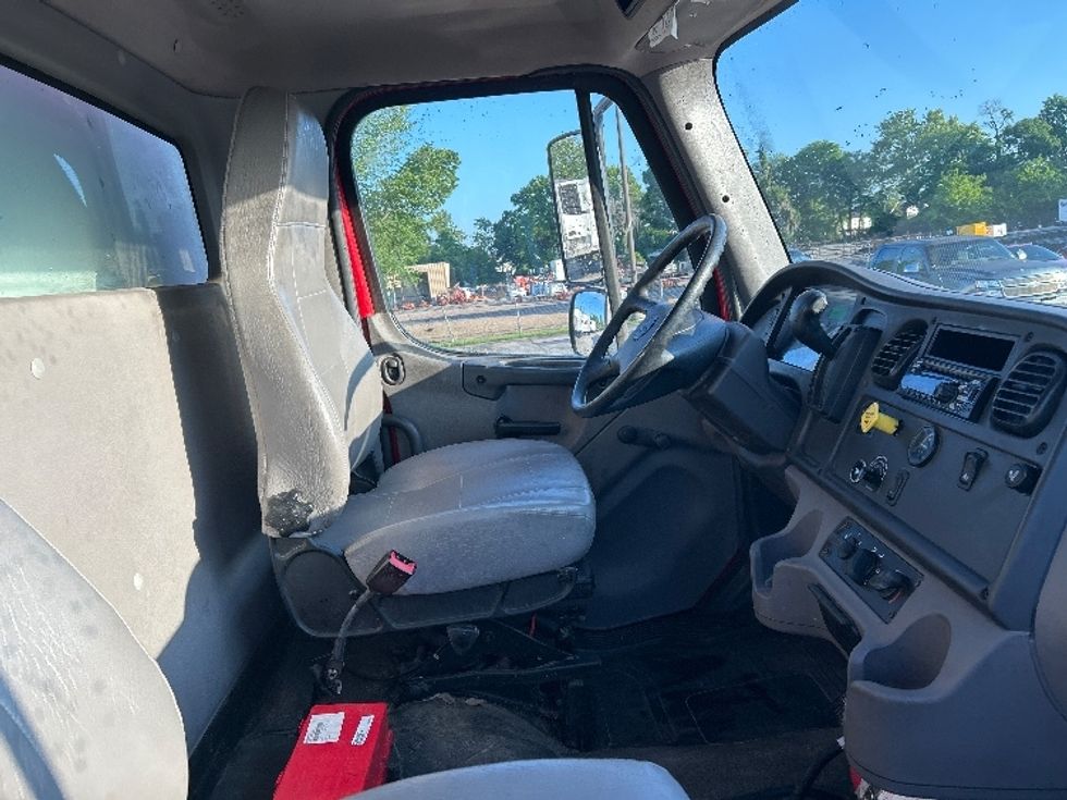 Medium Duty Box Truck-Light and Medium Duty Trucks-Freightliner-2020-M2-Hammond-LA-83,026\n\t\tmiles-$ 66,500 - Image 22