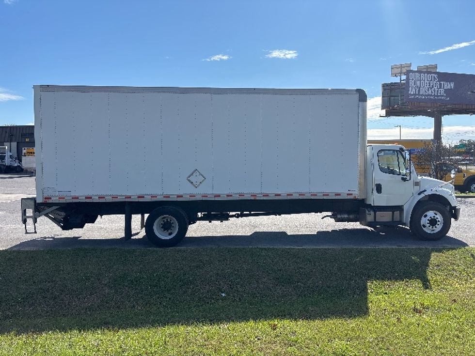 Medium Duty Box Truck-Light and Medium Duty Trucks-Freightliner-2020-M2-Hammond-LA-83,488\n\t\tmiles-$ 67,500 - Image 15