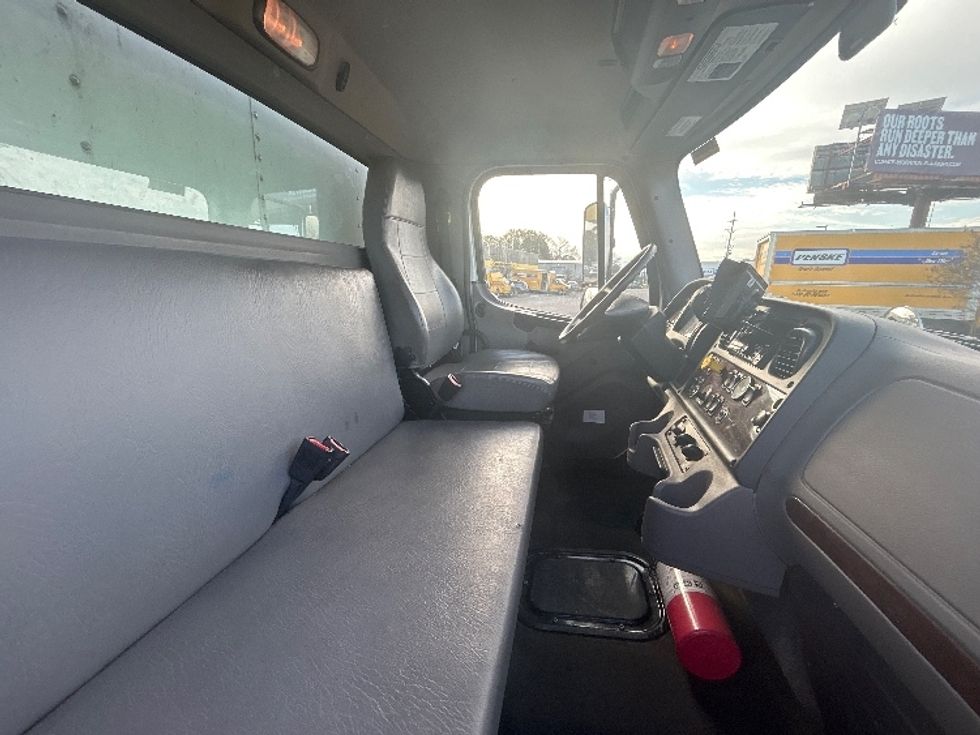 Medium Duty Box Truck-Light and Medium Duty Trucks-Freightliner-2020-M2-Hammond-LA-83,488\n\t\tmiles-$ 67,500 - Image 22