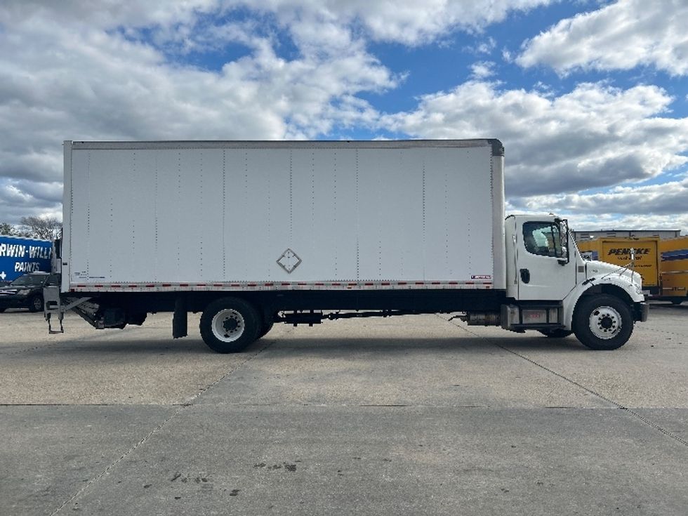 Medium Duty Box Truck-Light and Medium Duty Trucks-Freightliner-2020-M2-Hammond-LA-85,615\n\t\tmiles-$ 67,250 - Image 13
