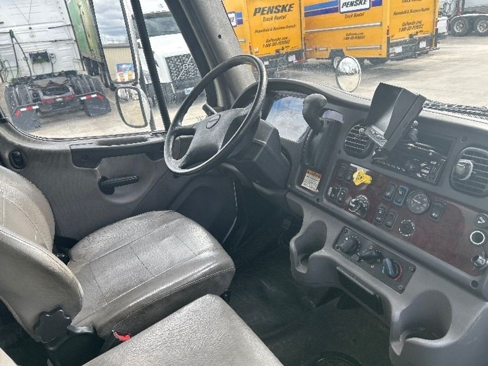 Medium Duty Box Truck-Light and Medium Duty Trucks-Freightliner-2020-M2-Hammond-LA-85,615\n\t\tmiles-$ 67,250 - Image 20
