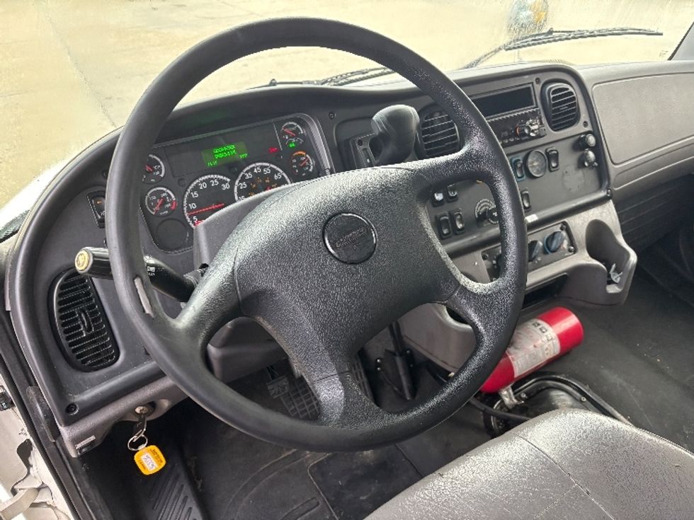 Medium Duty Box Truck-Light and Medium Duty Trucks-Freightliner-2020-M2-Hammond-LA-86,864\n\t\tmiles-$ 57,750 - Image 12