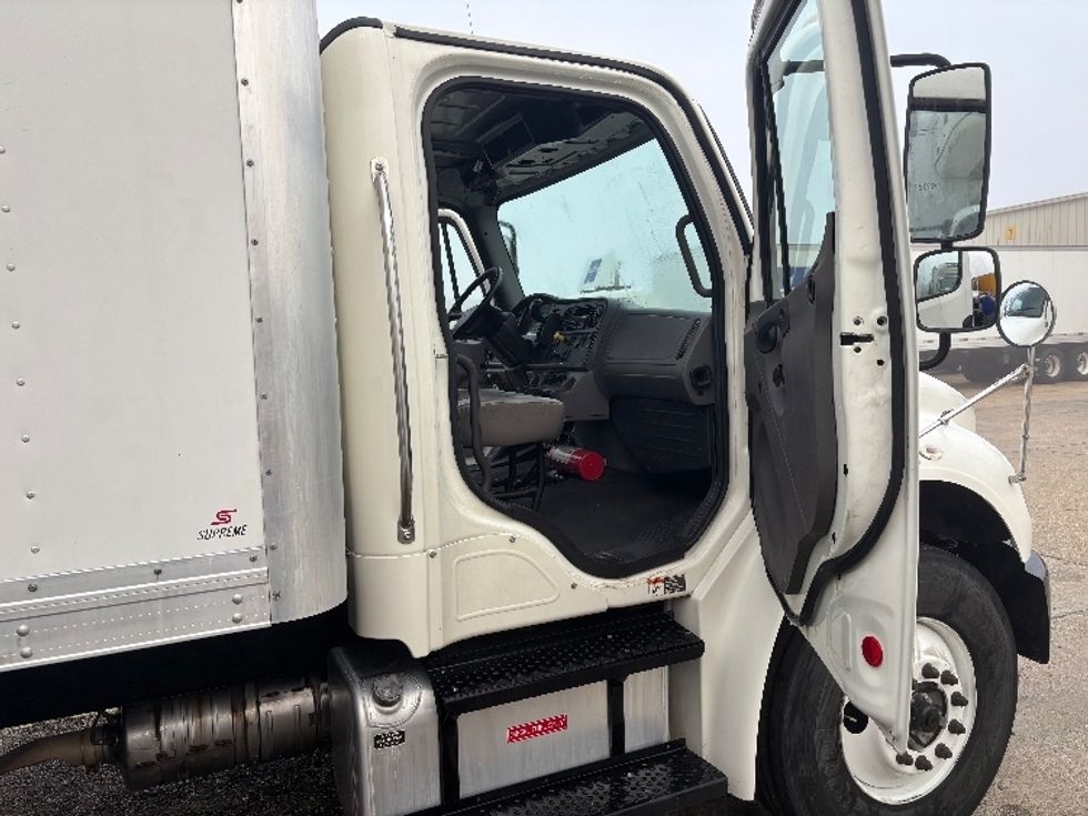 Medium Duty Box Truck-Light and Medium Duty Trucks-Freightliner-2020-M2-Hammond-LA-86,864\n\t\tmiles-$ 57,750 - Image 14