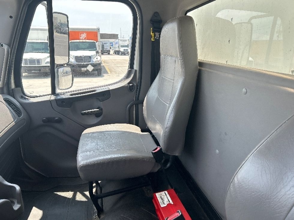 Medium Duty Box Truck-Light and Medium Duty Trucks-Freightliner-2020-M2-Hammond-LA-97,441\n\t\tmiles-$ 67,250 - Image 19