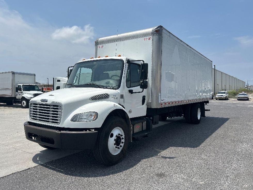 Medium Duty Box Truck-Light and Medium Duty Trucks-Freightliner-2020-M2-Hammond-LA-97,441\n\t\tmiles-$ 67,250 - Image 3