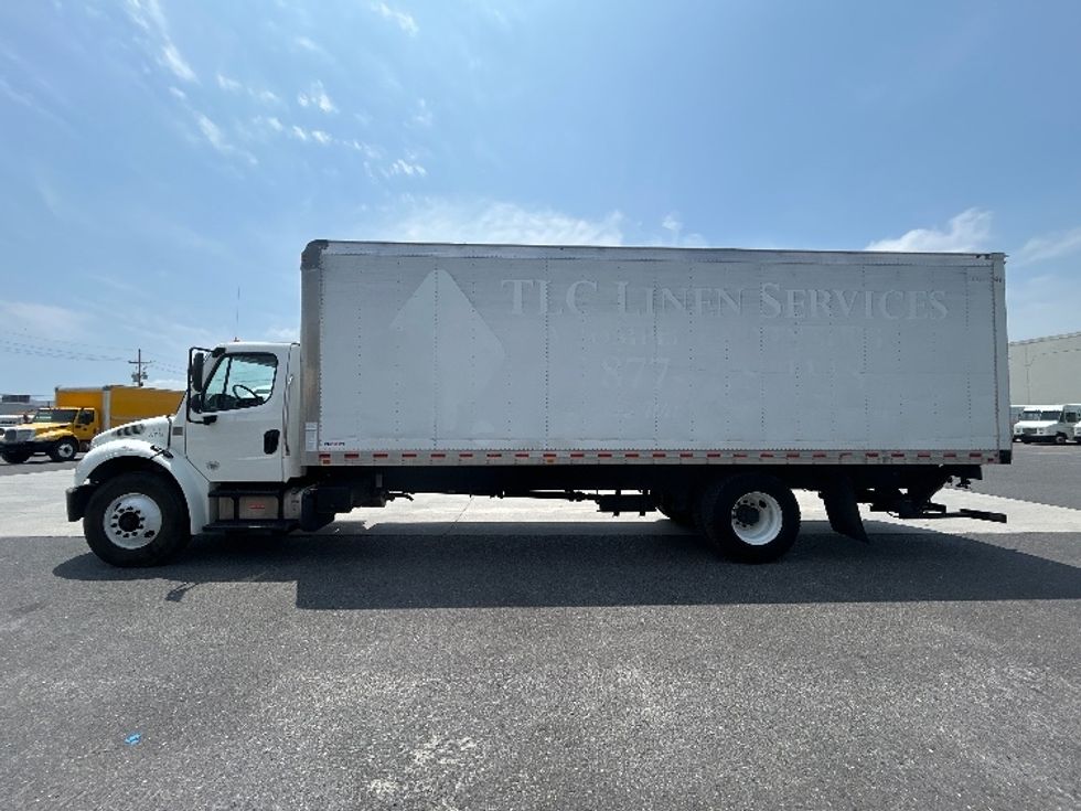 Medium Duty Box Truck-Light and Medium Duty Trucks-Freightliner-2020-M2-Hammond-LA-97,441\n\t\tmiles-$ 67,250 - Image 4