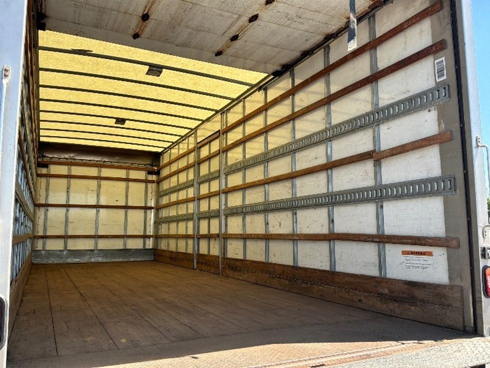 Medium Duty Box Truck-Light and Medium Duty Trucks-Freightliner-2020-M2-Harrisburg-PA-208,582\n\t\tmiles-$ 40,000 - Image 12