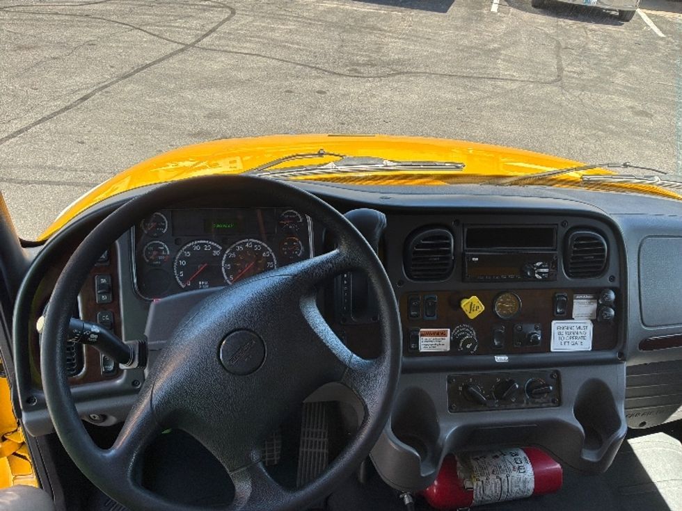 Medium Duty Box Truck-Light and Medium Duty Trucks-Freightliner-2020-M2-Harrisburg-PA-208,582\n\t\tmiles-$ 40,000 - Image 18