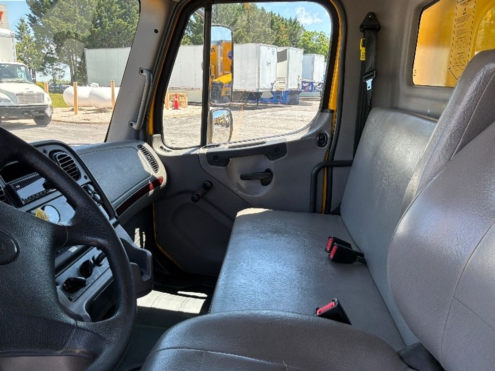 Medium Duty Box Truck-Light and Medium Duty Trucks-Freightliner-2020-M2-Harrisburg-PA-208,582\n\t\tmiles-$ 40,000 - Image 19