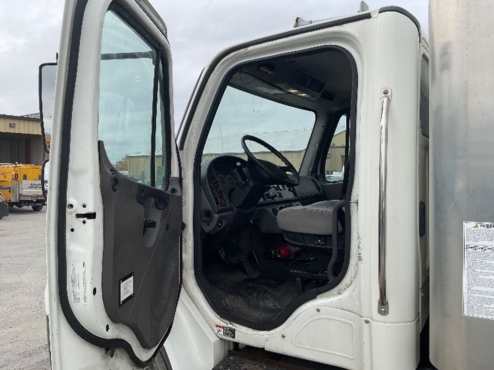 Medium Duty Box Truck-Light and Medium Duty Trucks-Freightliner-2020-M2-Harrisburg-PA-254,205\n\t\tmiles-$ 26,500 - Image 15