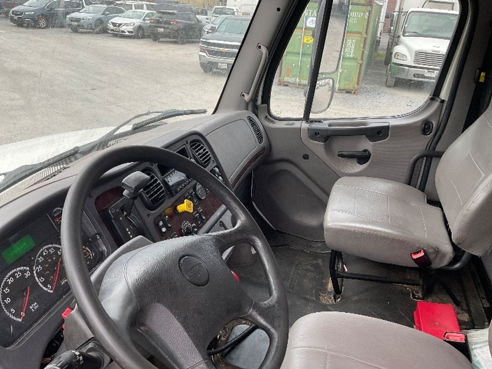 Medium Duty Box Truck-Light and Medium Duty Trucks-Freightliner-2020-M2-Harrisburg-PA-254,205\n\t\tmiles-$ 26,500 - Image 16