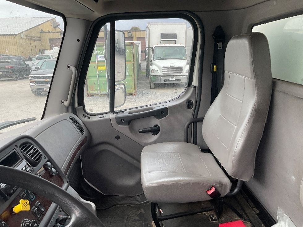 Medium Duty Box Truck-Light and Medium Duty Trucks-Freightliner-2020-M2-Harrisburg-PA-254,205\n\t\tmiles-$ 26,500 - Image 18