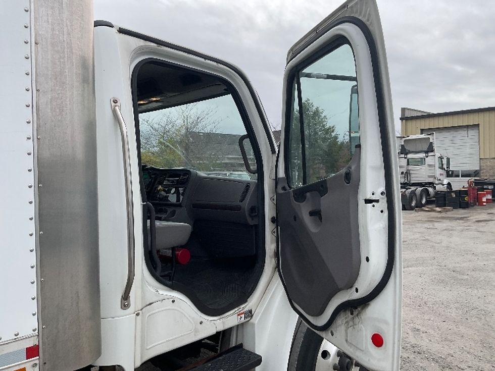 Medium Duty Box Truck-Light and Medium Duty Trucks-Freightliner-2020-M2-Harrisburg-PA-254,205\n\t\tmiles-$ 26,500 - Image 19