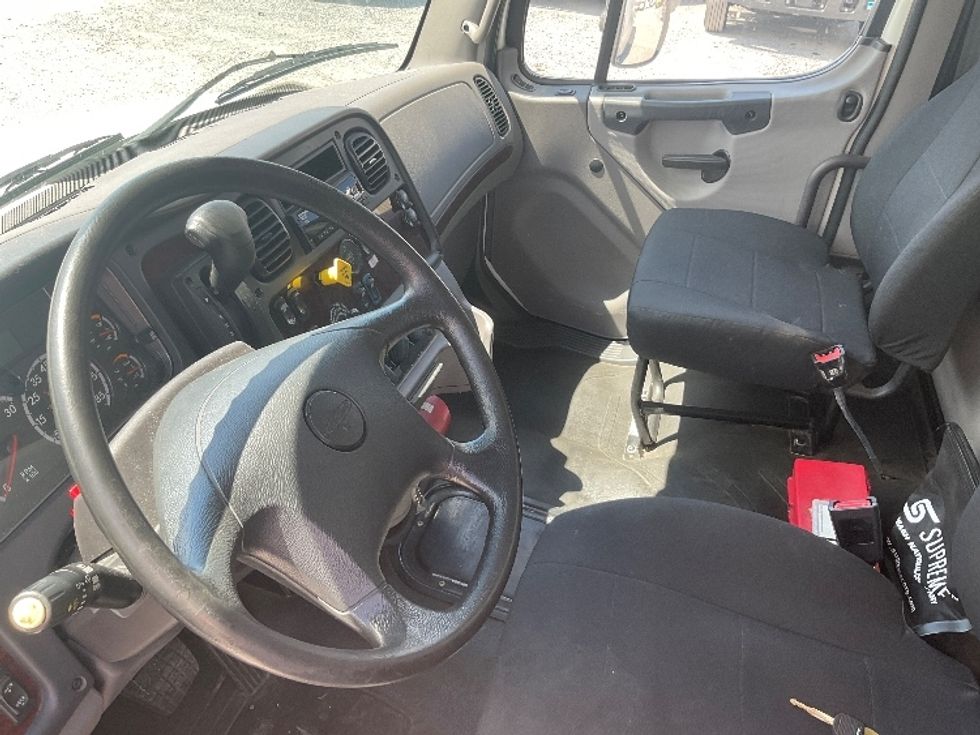 Medium Duty Box Truck-Light and Medium Duty Trucks-Freightliner-2020-M2-Harrisburg-PA-85,290\n\t\tmiles-$ 53,250 - Image 17